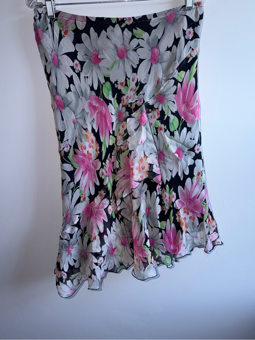 Y2K 00s Asymmetrical ruffle hem floral mid length skirt